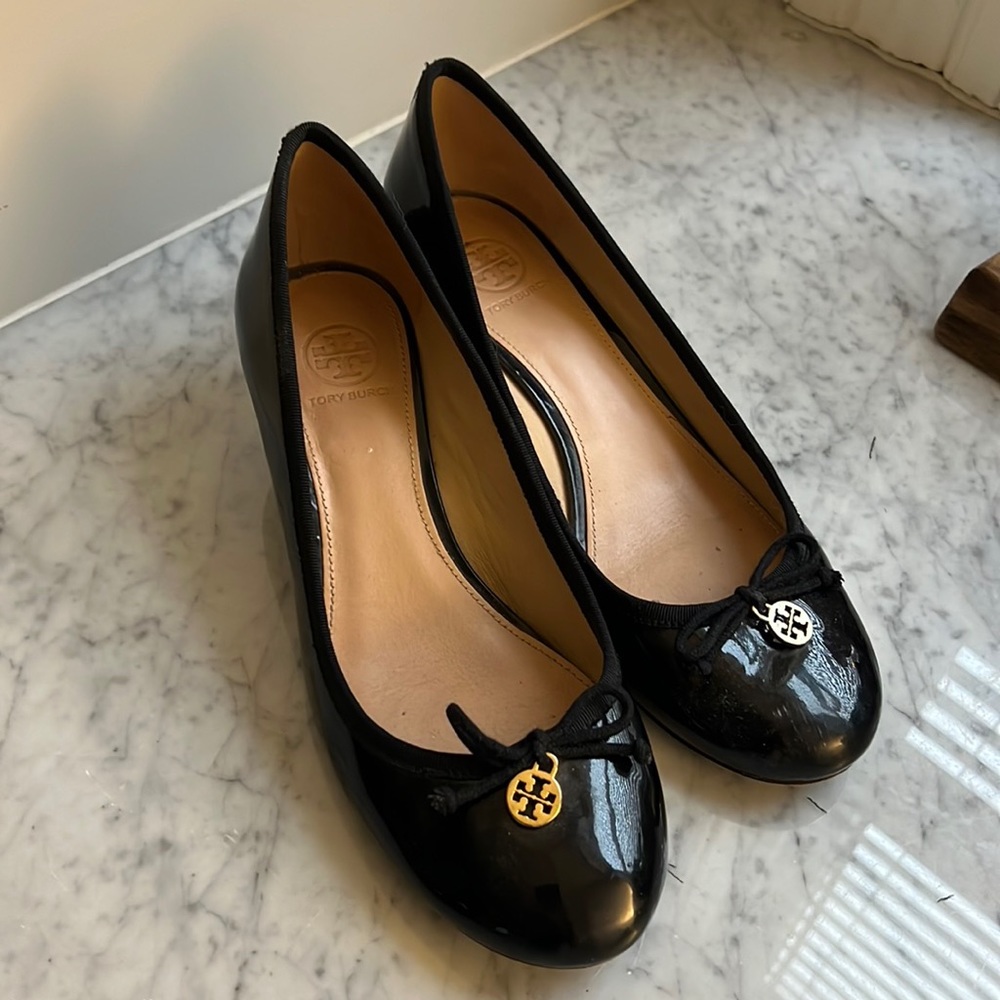 Tory, Burch wedges